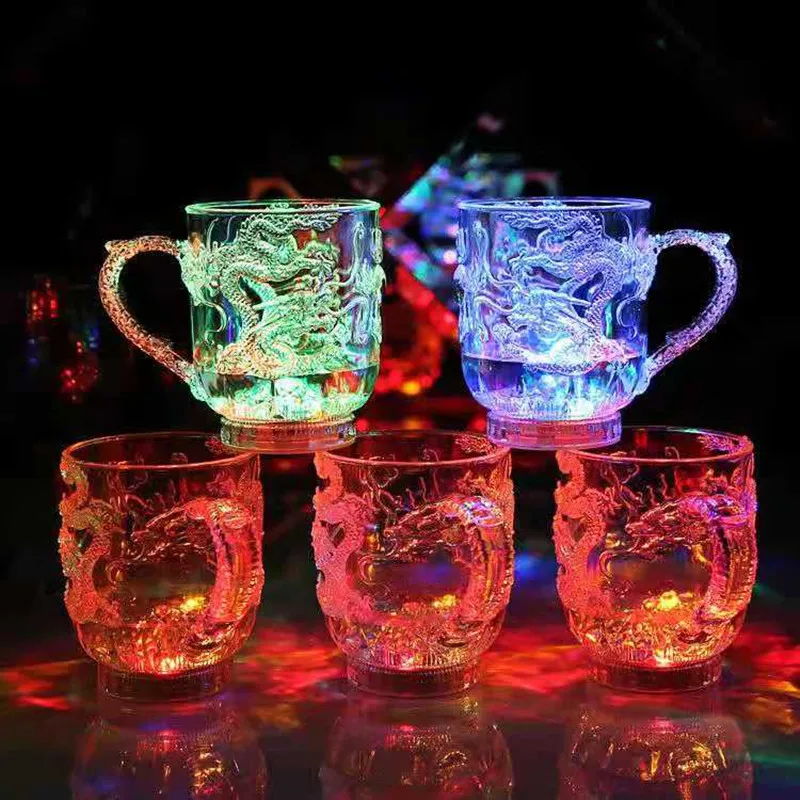 Нова Цветна Светеща чаша Дракон, Светещ Чаша, с Променящ се Цвят, Светещ Чаша, Една Чаша с вода, Самосветящаяся Пластмасова Чаша Изображение 0 