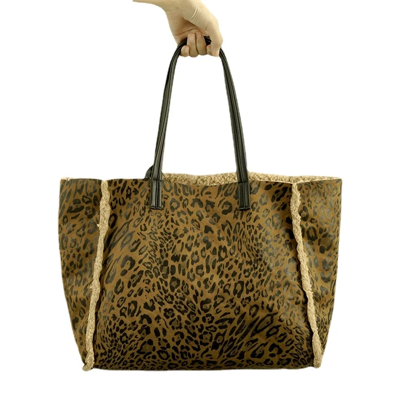 Есенно-зимни Вълнена чанта-тоут с Леопардовым Принтом, че Женската Кожа Чанта На едно рамо, европейската и американската ретро чанта от овче Кожа, Вътрешна Ръчна Чанта