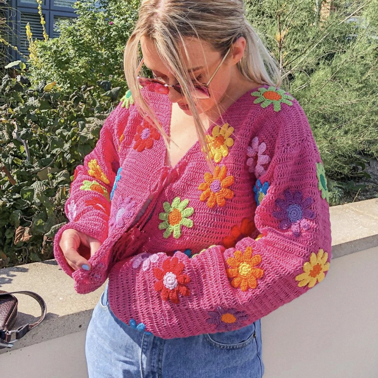 Европейски и американски чисто нов пуловер, ръчно плетени на една кука Jennie със същия цветен кардиганом с V-образно деколте, есенно-зимни дамски дрехи